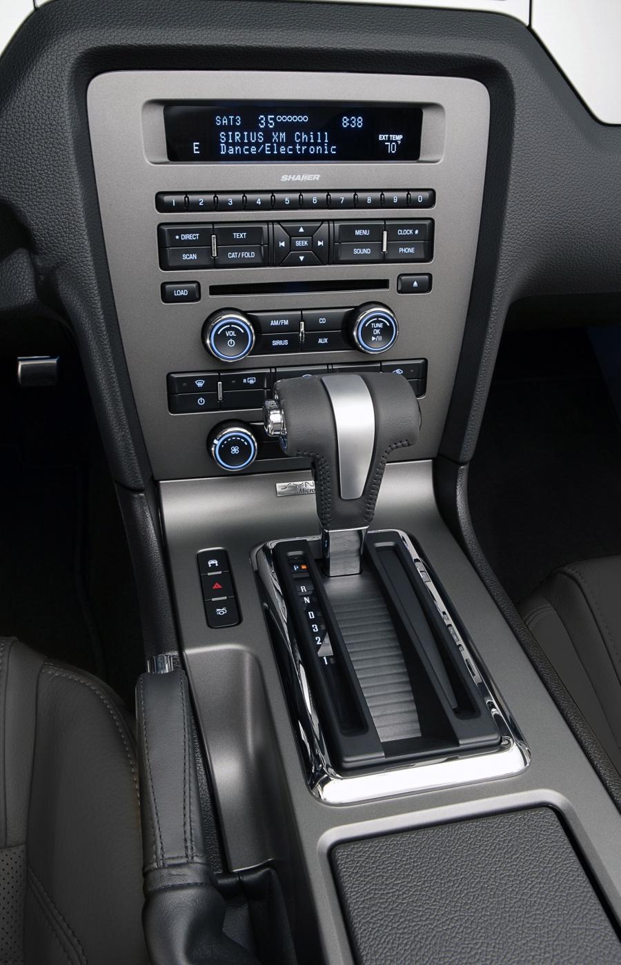  Ford Mustang GT 2011 года  (фото 65 из 90)